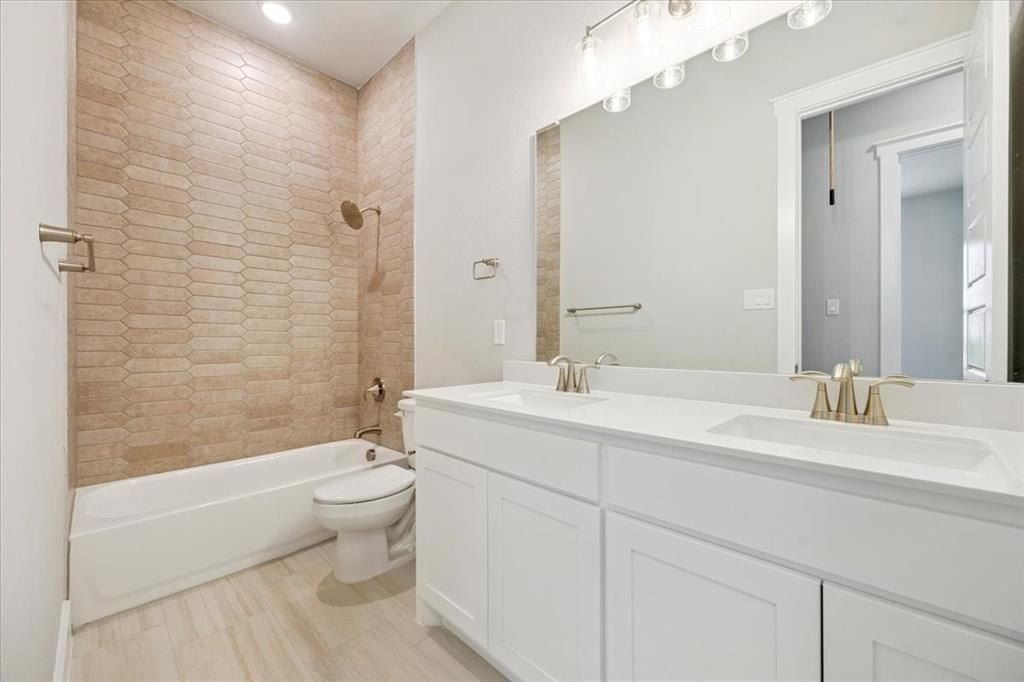 7481 County Road 1230. Godley, TX 76044