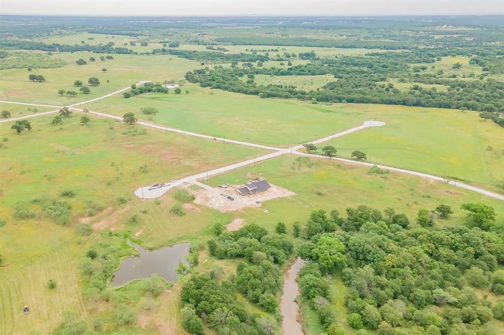 175 Flint Lane. Chico, TX 76431