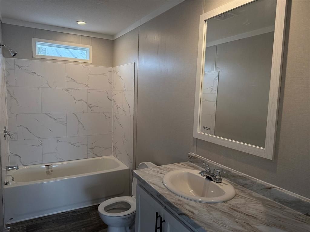 163 Red Fox Court. Weatherford, TX 76088