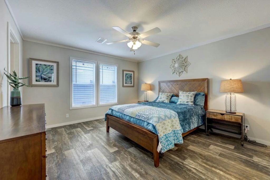 27 Bonnet Street. Willis, TX 77318