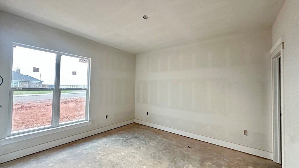 2815 S County Rd 1092. Midland, TX 79706