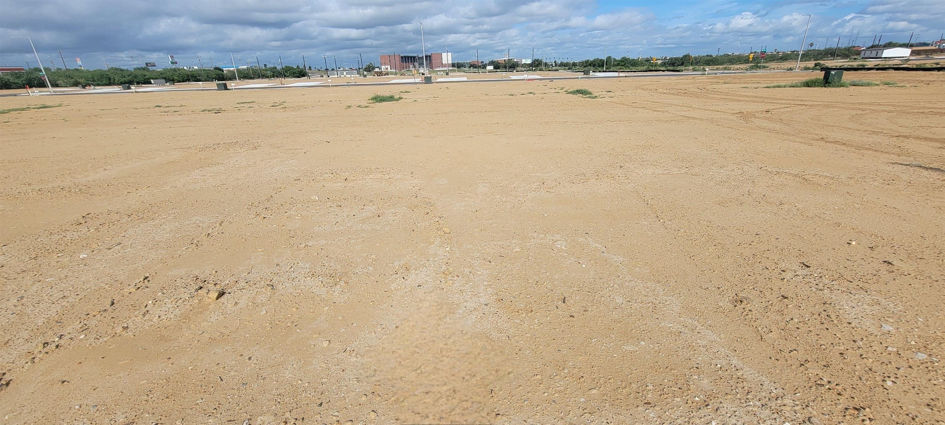 5062 Luna Grande Lp. Laredo, TX 78046