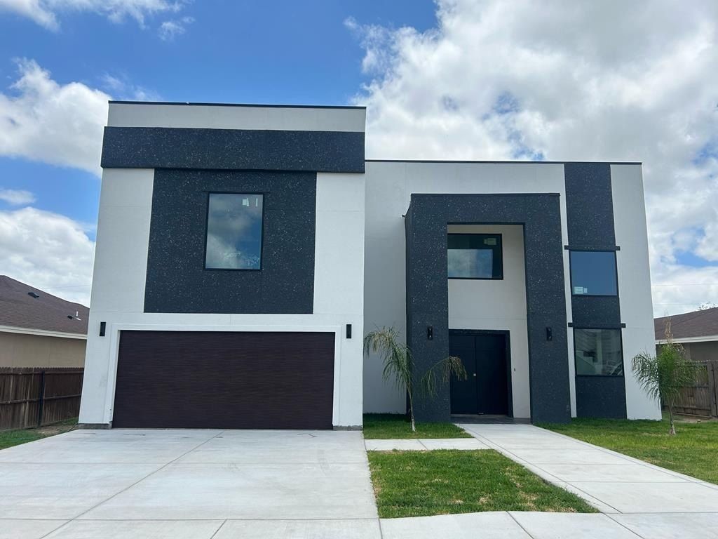 2626 Las Cimas Dr. Eagle Pass, TX 78852