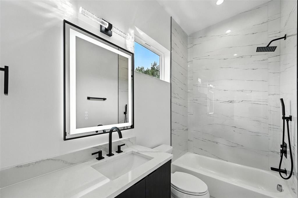 10746 Lathrop Drive. Dallas, TX 75229