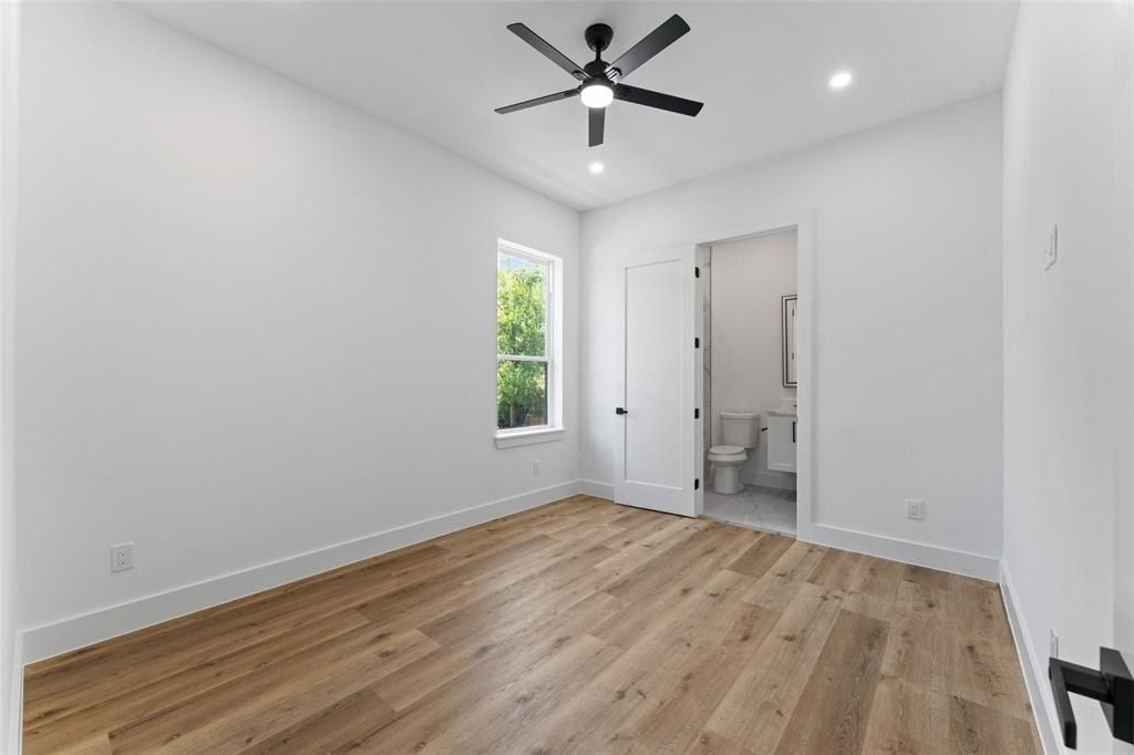 2828 Rochester Street. Dallas, TX 75215