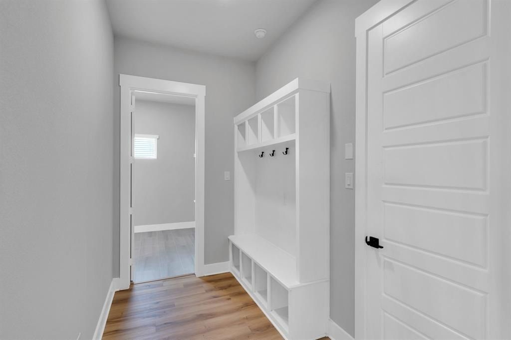 10345 Mulley Avenue. Venus, TX 76084