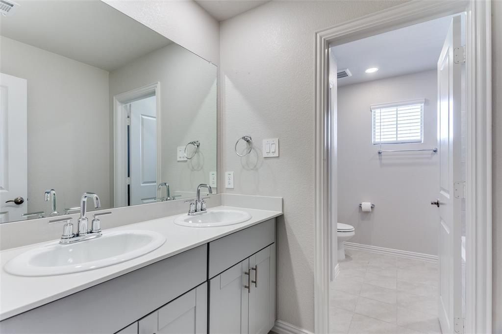 11025 Texanum Trail. Fort Worth, TX 76108