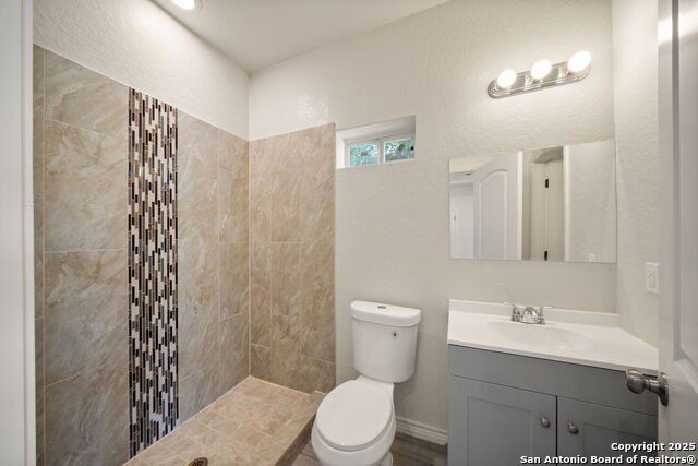 9322 Clamp. San Antonio, TX 78221