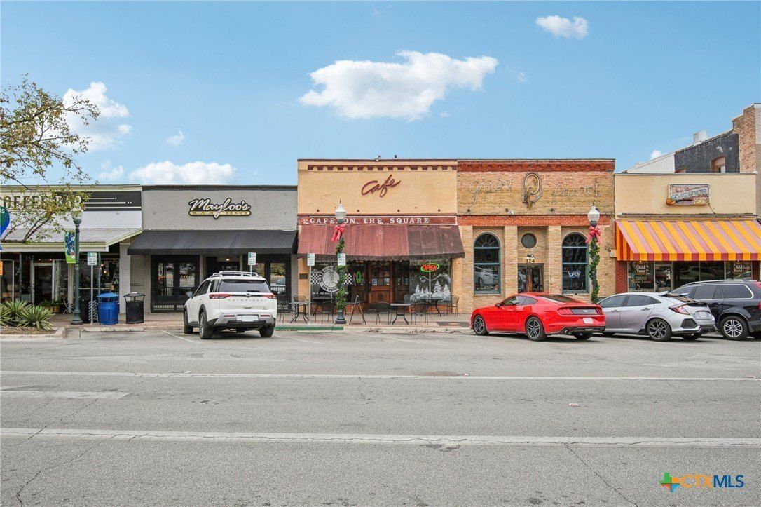 1225 Wild Leaf Way. San Marcos, TX 78666