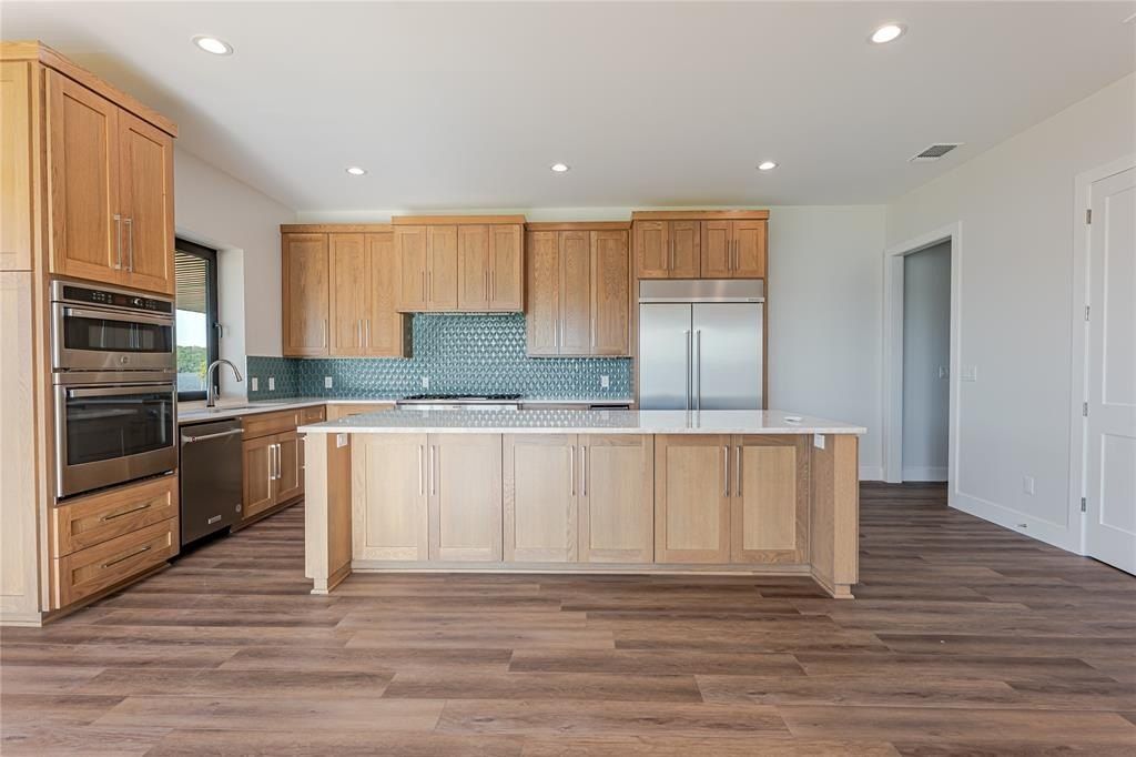 15 Pr 3004. Graham, TX 76450