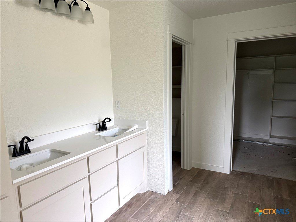 3722 Oglala Trail. Temple, TX 76502