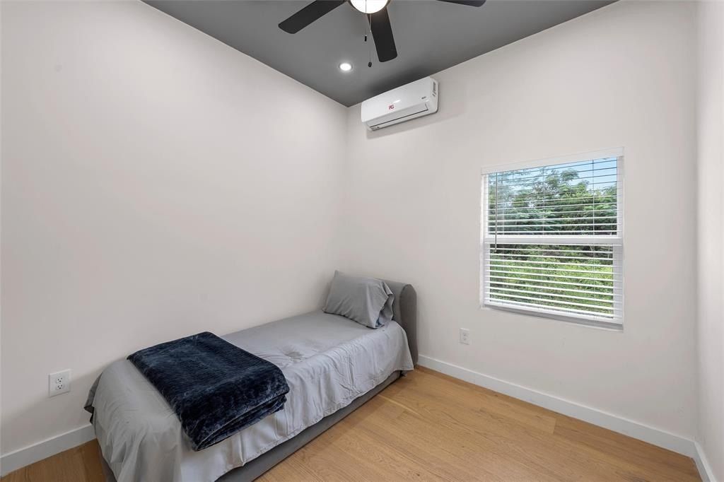 113 County Road. Marlin, TX 76661