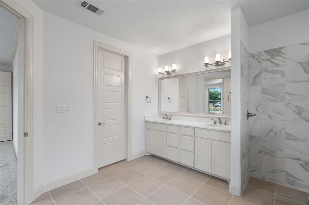 107 Moreland Street. Paradise, TX 76073