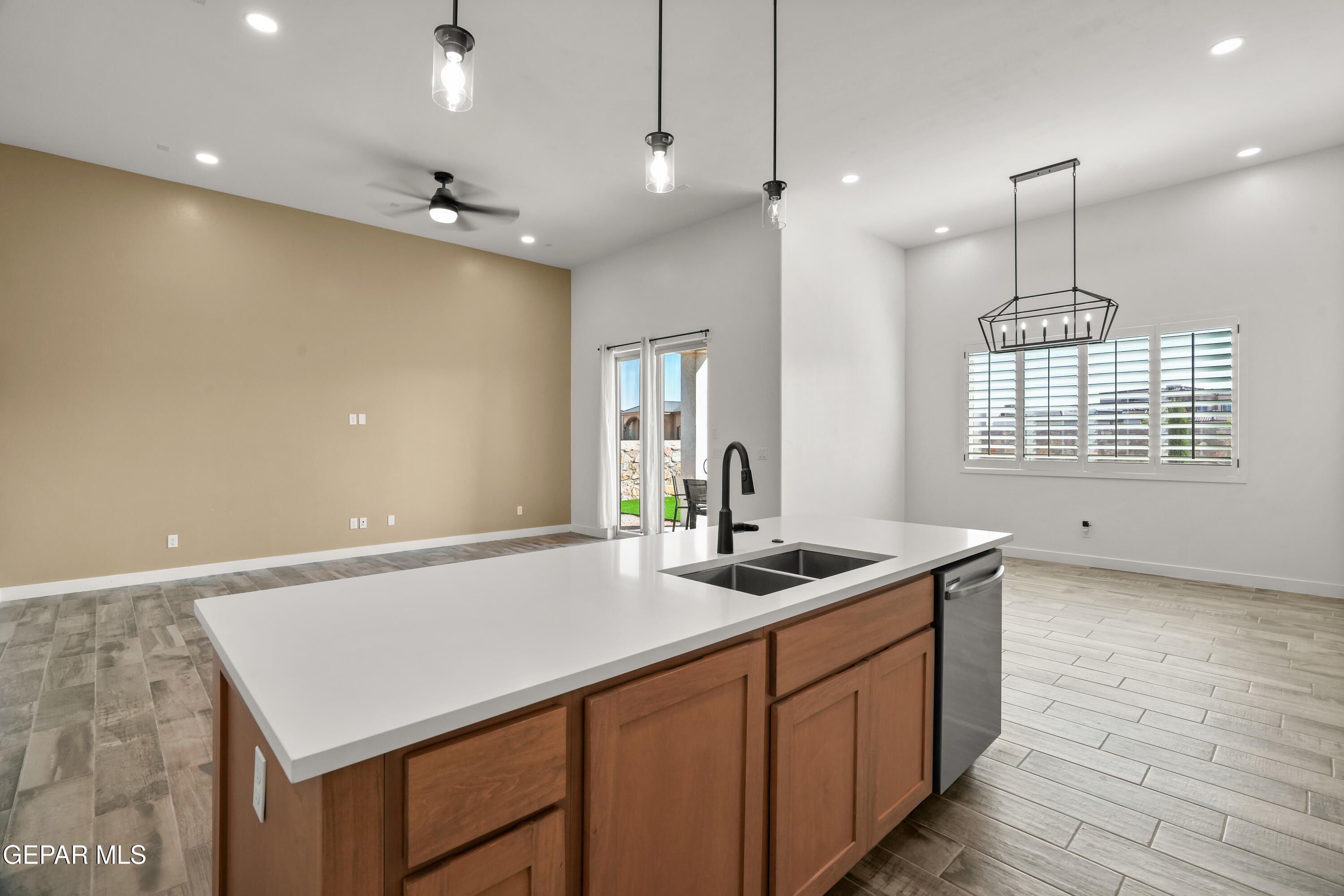 874 Harpendem Drive. El Paso, TX 79928