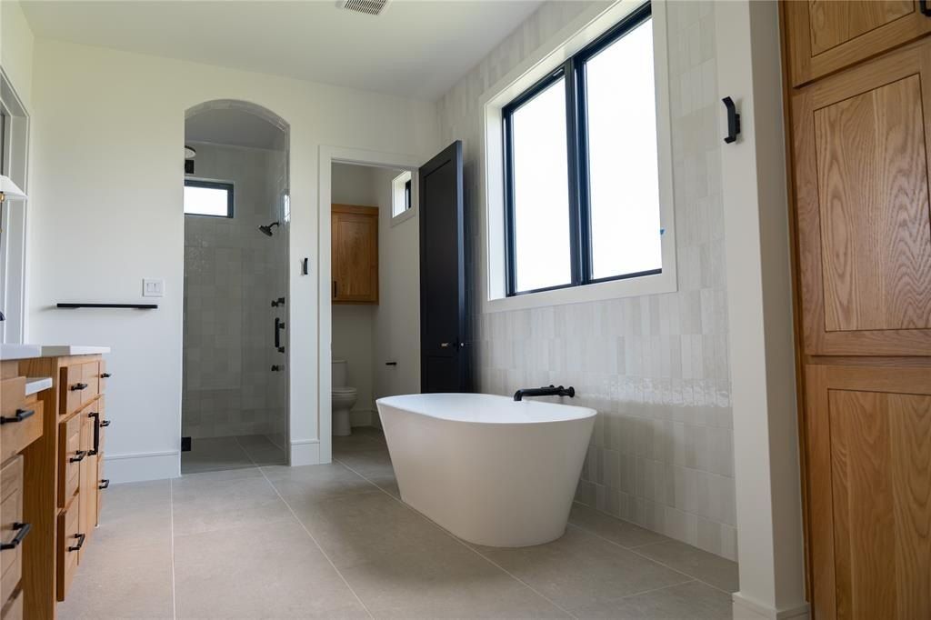 3225 Wellington Lane. Northlake, TX 76247