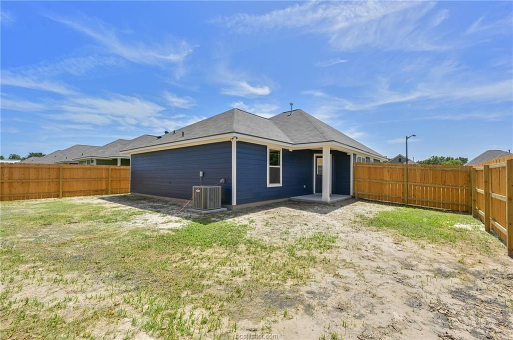 1214 High Street. Navasota, TX 77868