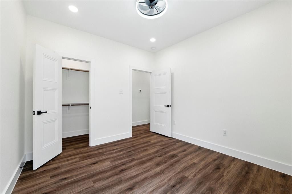 5212 Crowley Street. Sansom Park, TX 76114