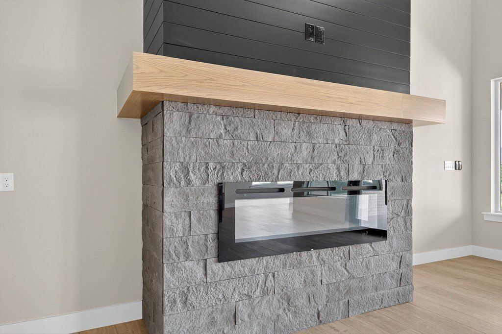 5709 E County Rd 94. Midland, TX 79706