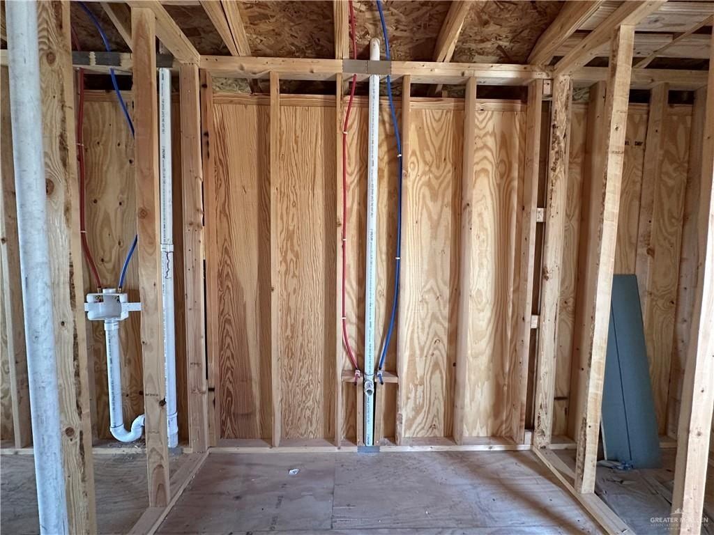 415 W Pablo Layton Street. Elsa, TX 78543