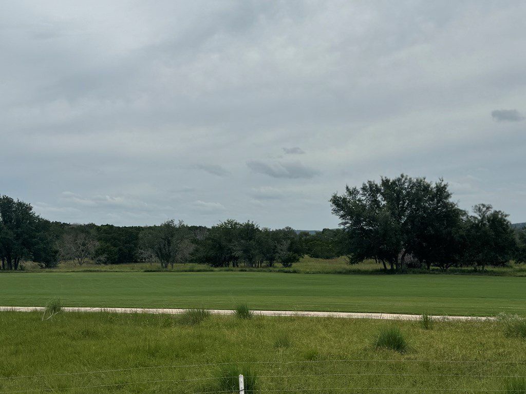 1060 Albatross Way. Kerrville, TX 78028