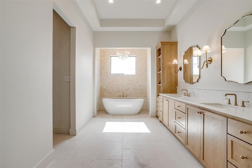 2015 Meadowlark Court. Aledo, TX 76008