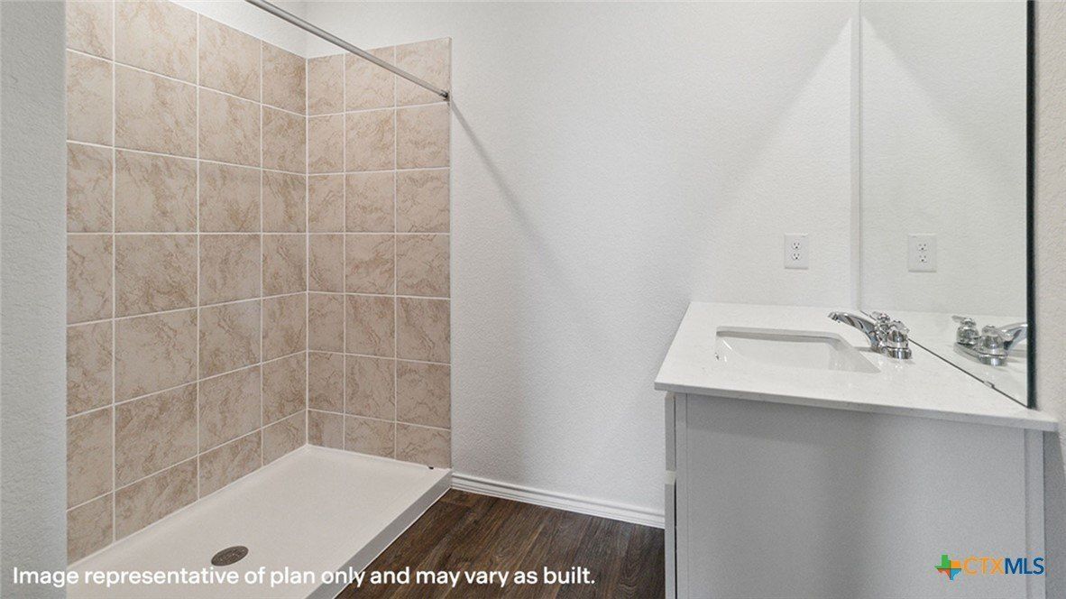 340 Cottonmouth Lane. Seguin, TX 78155