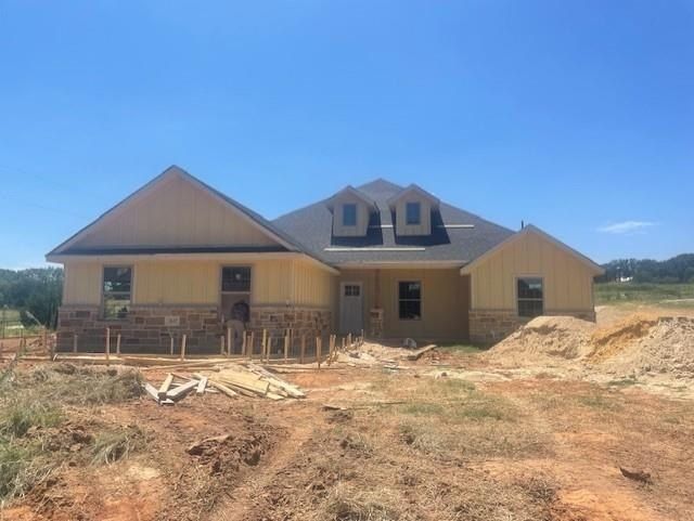 2632 North Cardinal Road. Azle, TX 76020