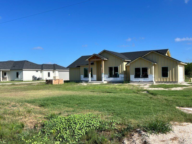 12537 County Road 1272. Sinton, TX 78387