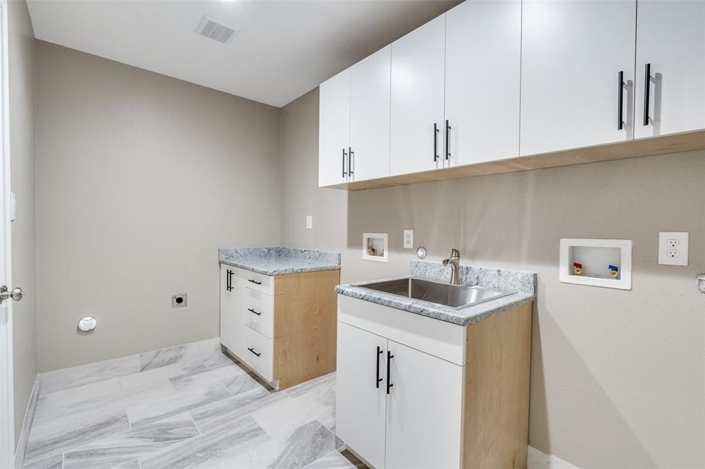 983 Hcr 4333. Milford, TX 76670