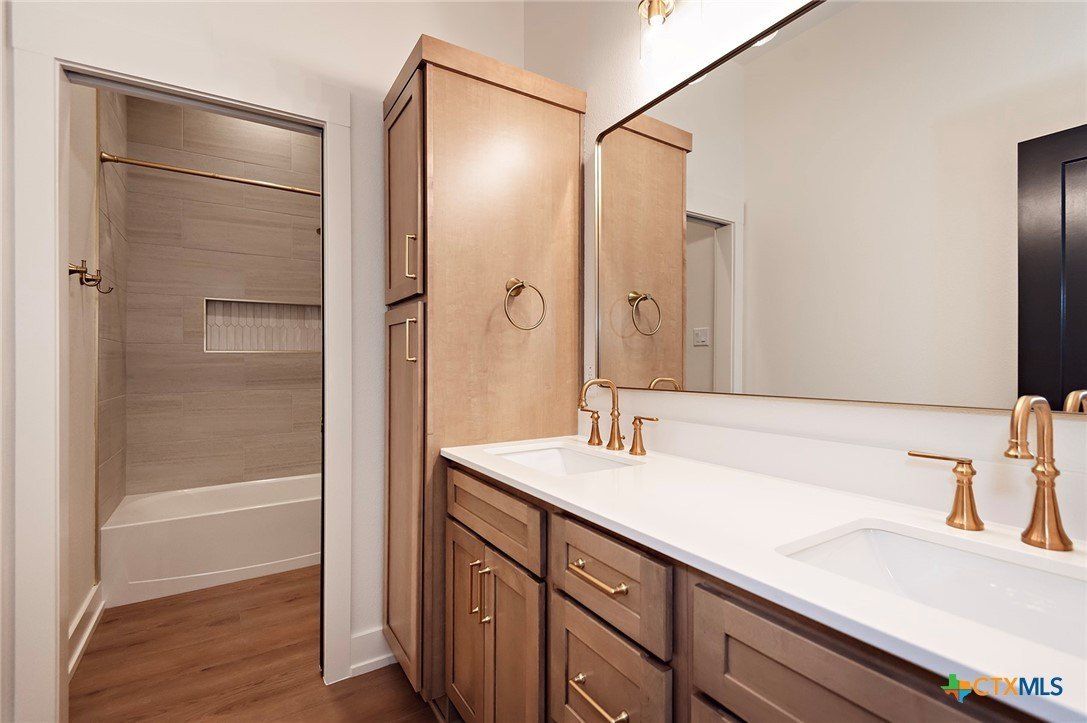 1644 Hunt Dr. Salado, TX 76571