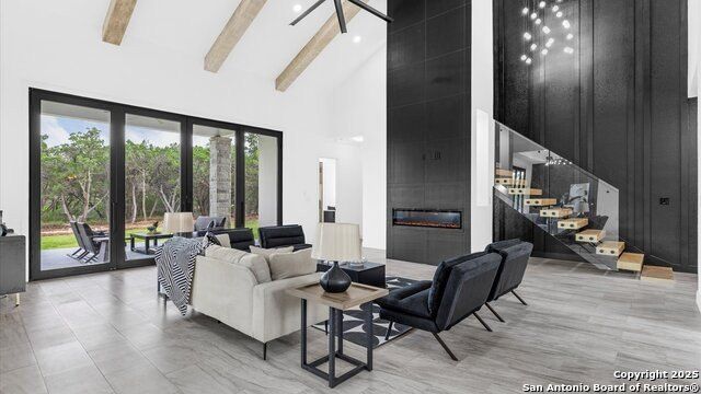 22327 Scenic Loop. San Antonio, TX 78255