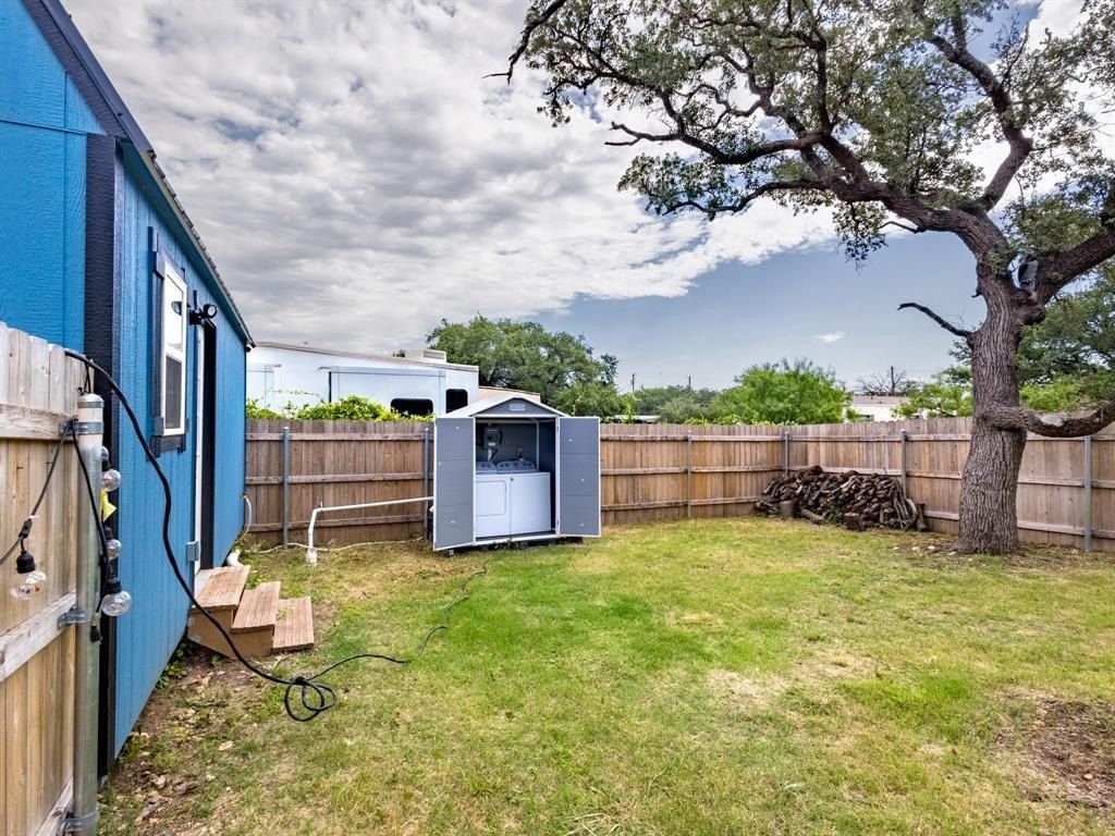 8036 County Road 604. Brownwood, TX 76801