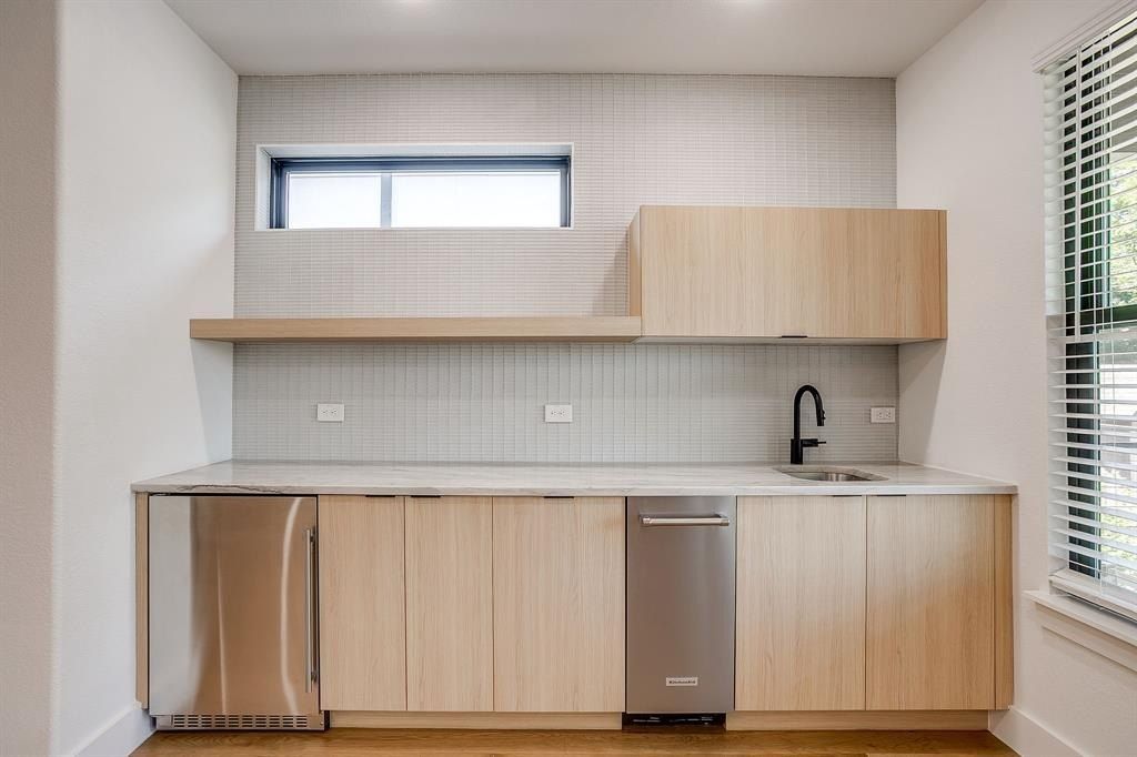 3914 W 5Th Street. Fort Worth, TX 76107