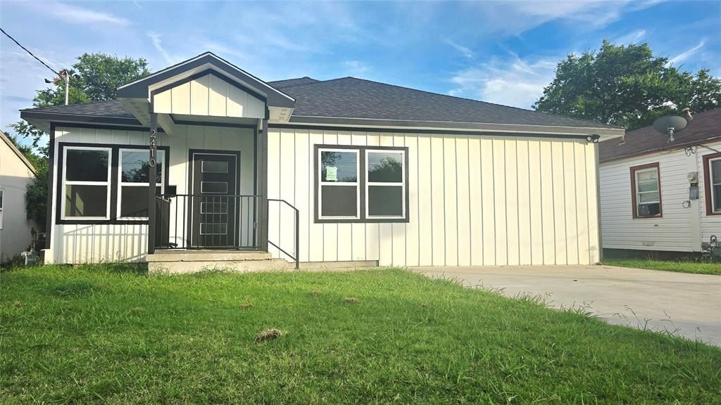 2410 Hudspeth Avenue. Dallas, TX 75216