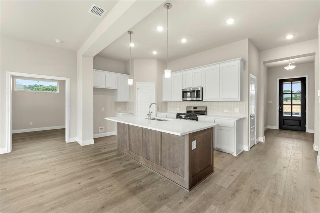 4324 Knight. Midlothian, TX 76065