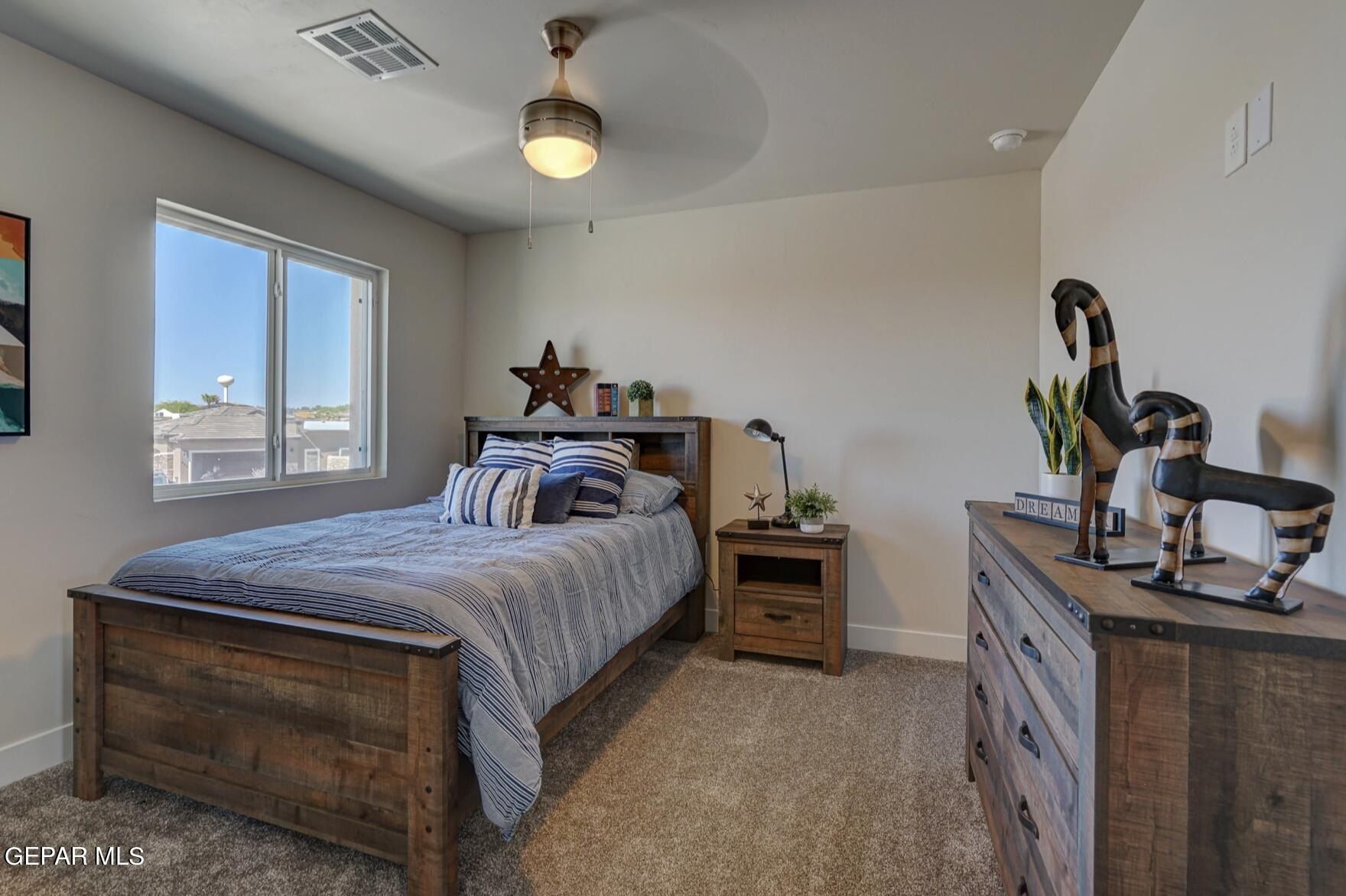 212 Emerald Rock. Horizon City, TX 79928