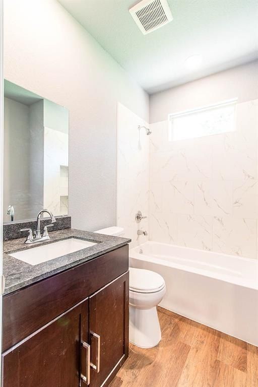 212 Navajo Trail. West Tawakoni, TX 75474