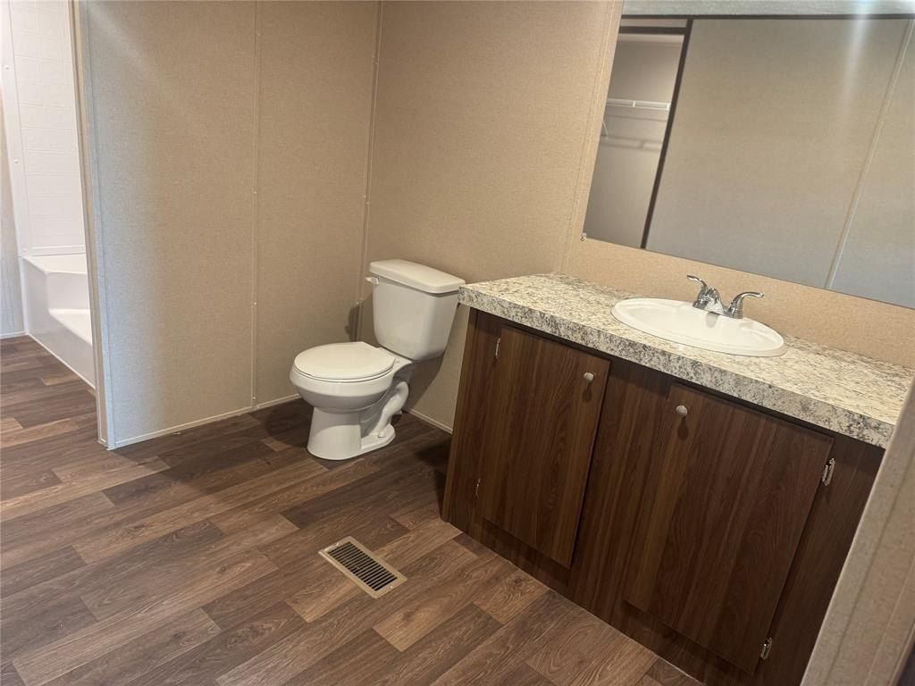 919 Golden Acres. Buffalo, TX 75831