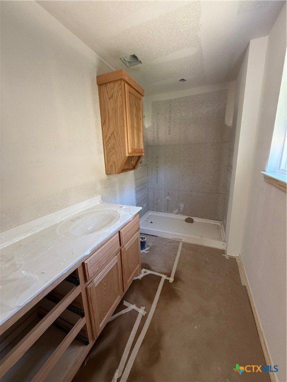 1710 East Avenue J. Lampasas, TX 76550