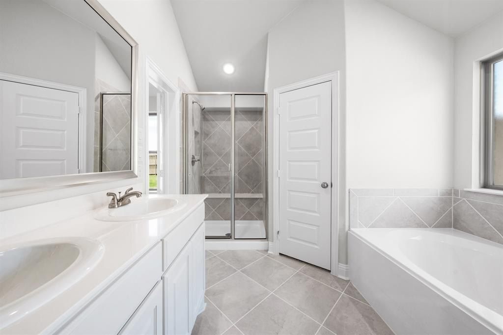 3809 Arrowchop. Caddo Mills, TX 75135