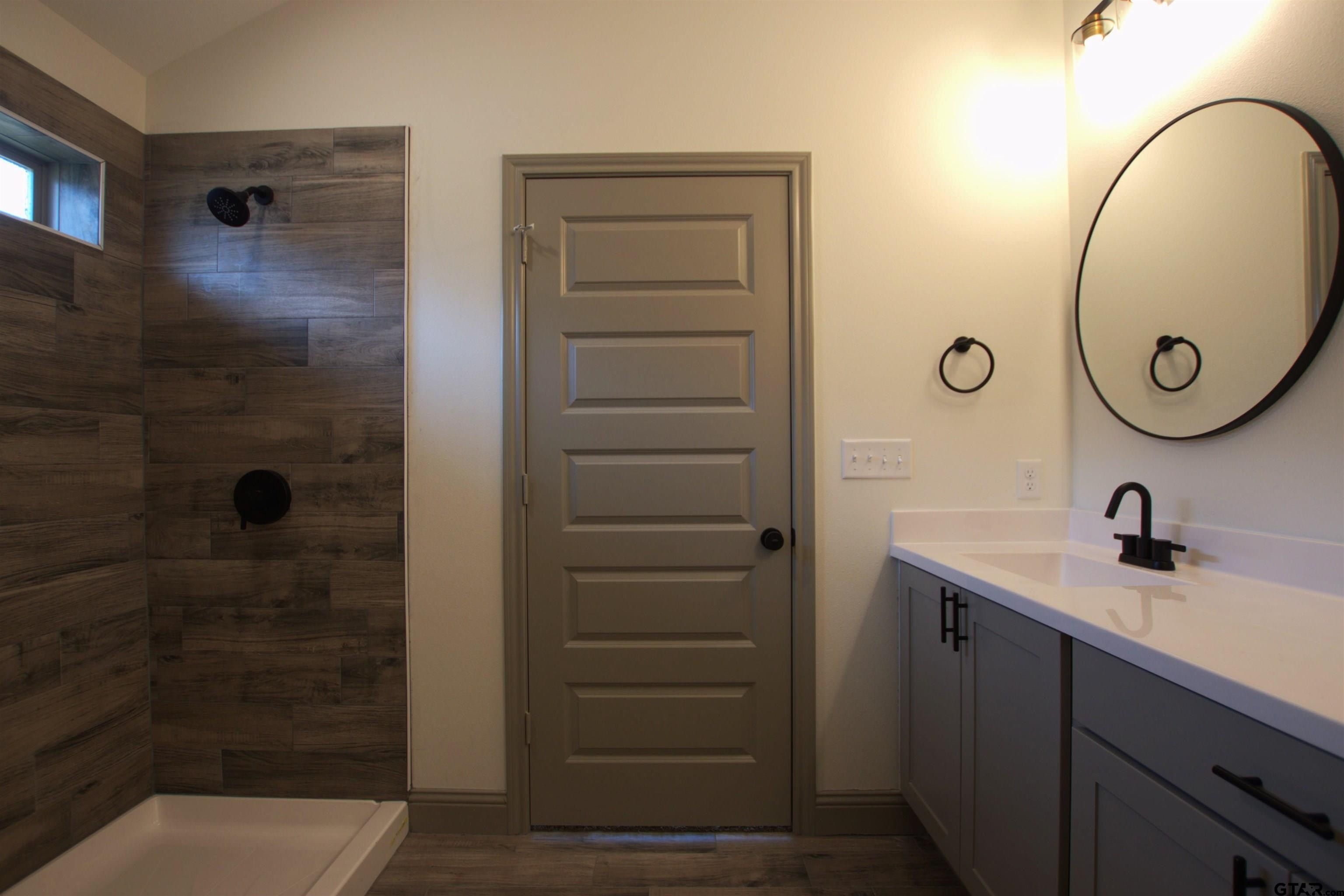 16318 Crossing Cir. Lindale, TX 75771