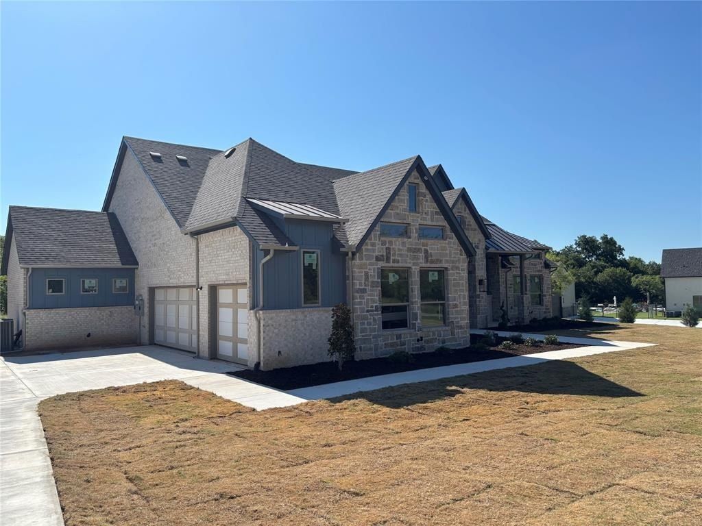 1028 Woodland Road. Weatherford, TX 76088