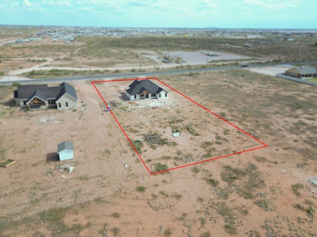 2047 County Rd C 2300. Stanton, TX 79782