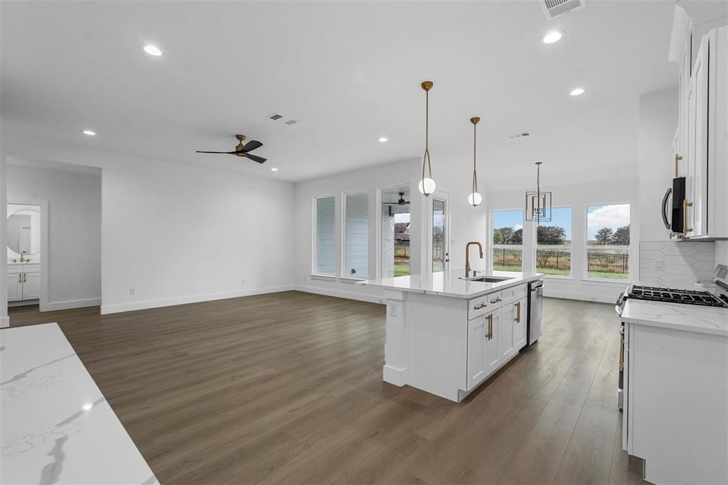 1004 Saint Matthew Circle. Royse City, TX 75189