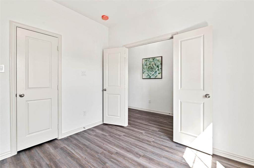 106 Panther Loop. Mabank, TX 75147