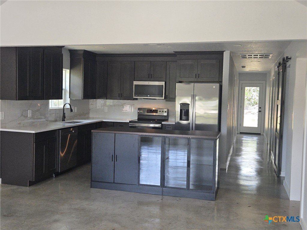 1316 Lonesome. Canyon Lake, TX 78133