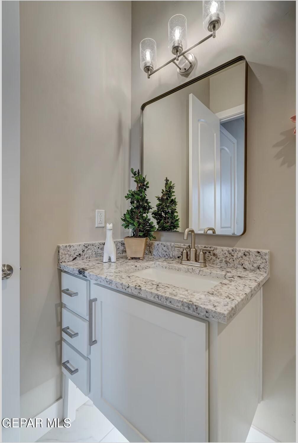 812 Fairford Place. Horizon City, TX 79928