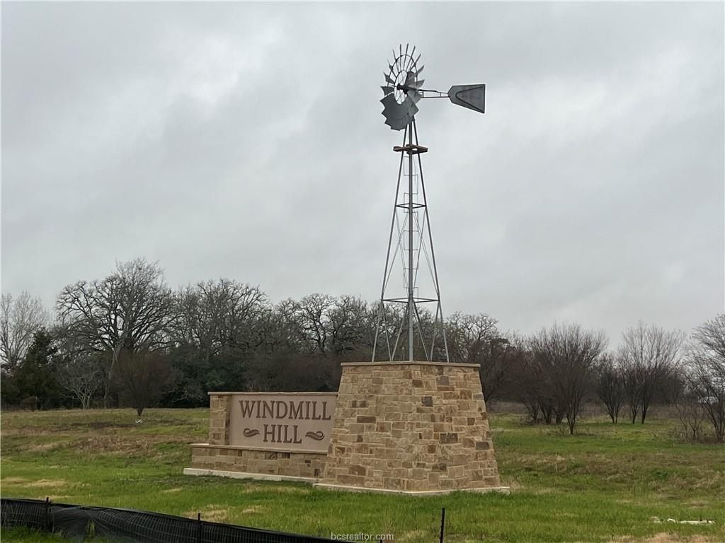 5671 Mill Water Court. Bryan, TX 77808