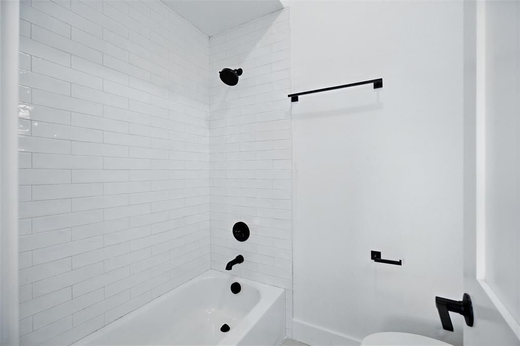 312 N Lancaster Avenue. Dallas, TX 75203