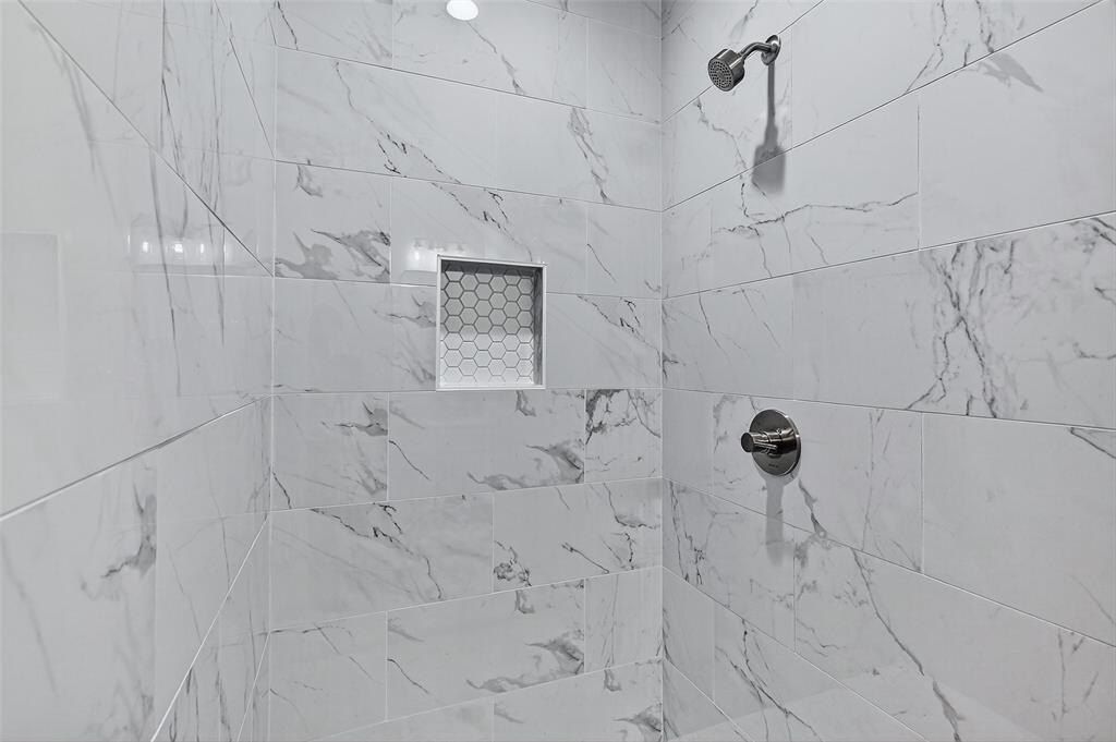 4805 Dry Creek Road. Sherman, TX 75092